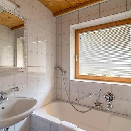 Pensjonat Sattelkopf St. Anton am Arlberg